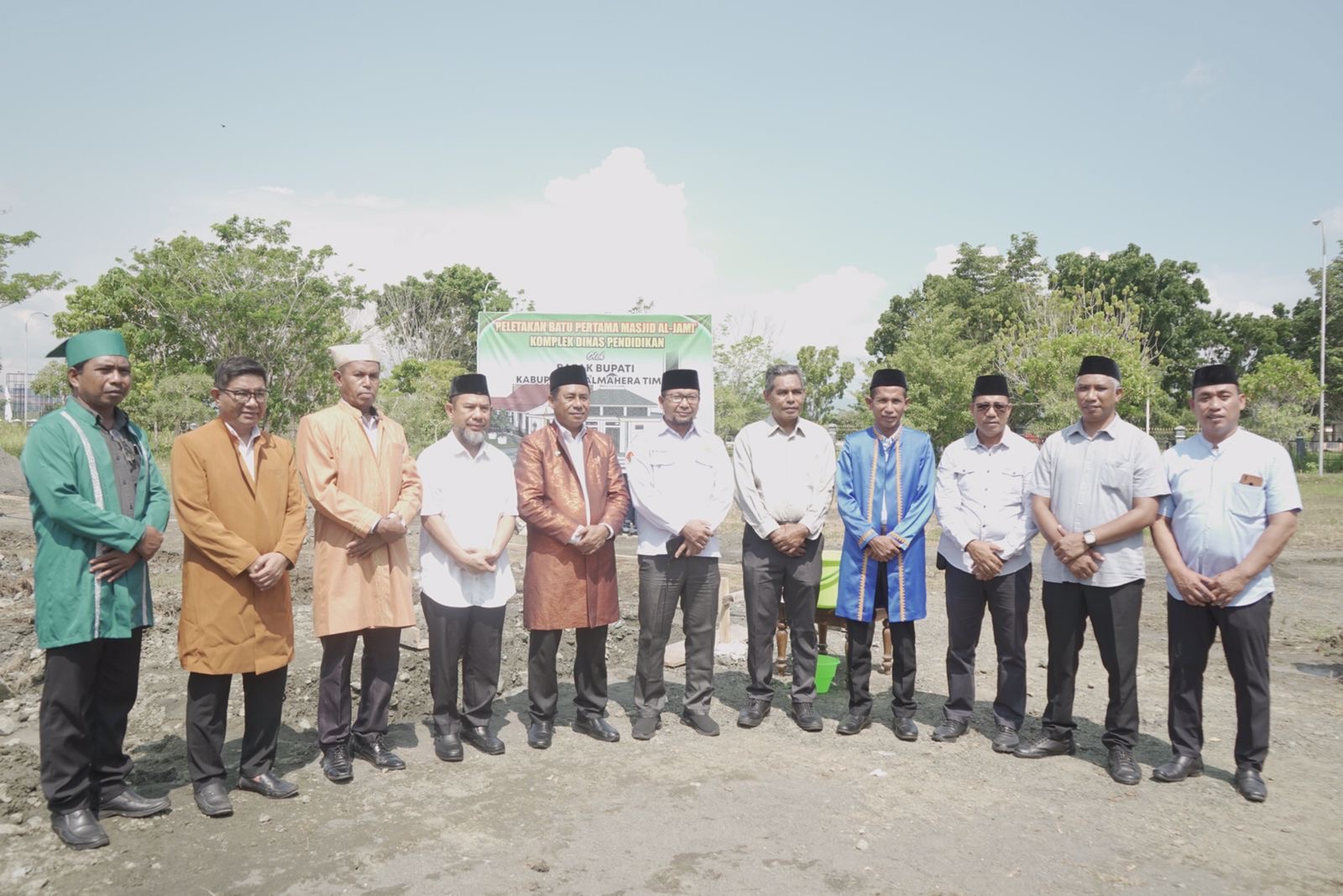 Ubaid Yakub Letakkan Batu Pertama Mushola Al-Jami’i