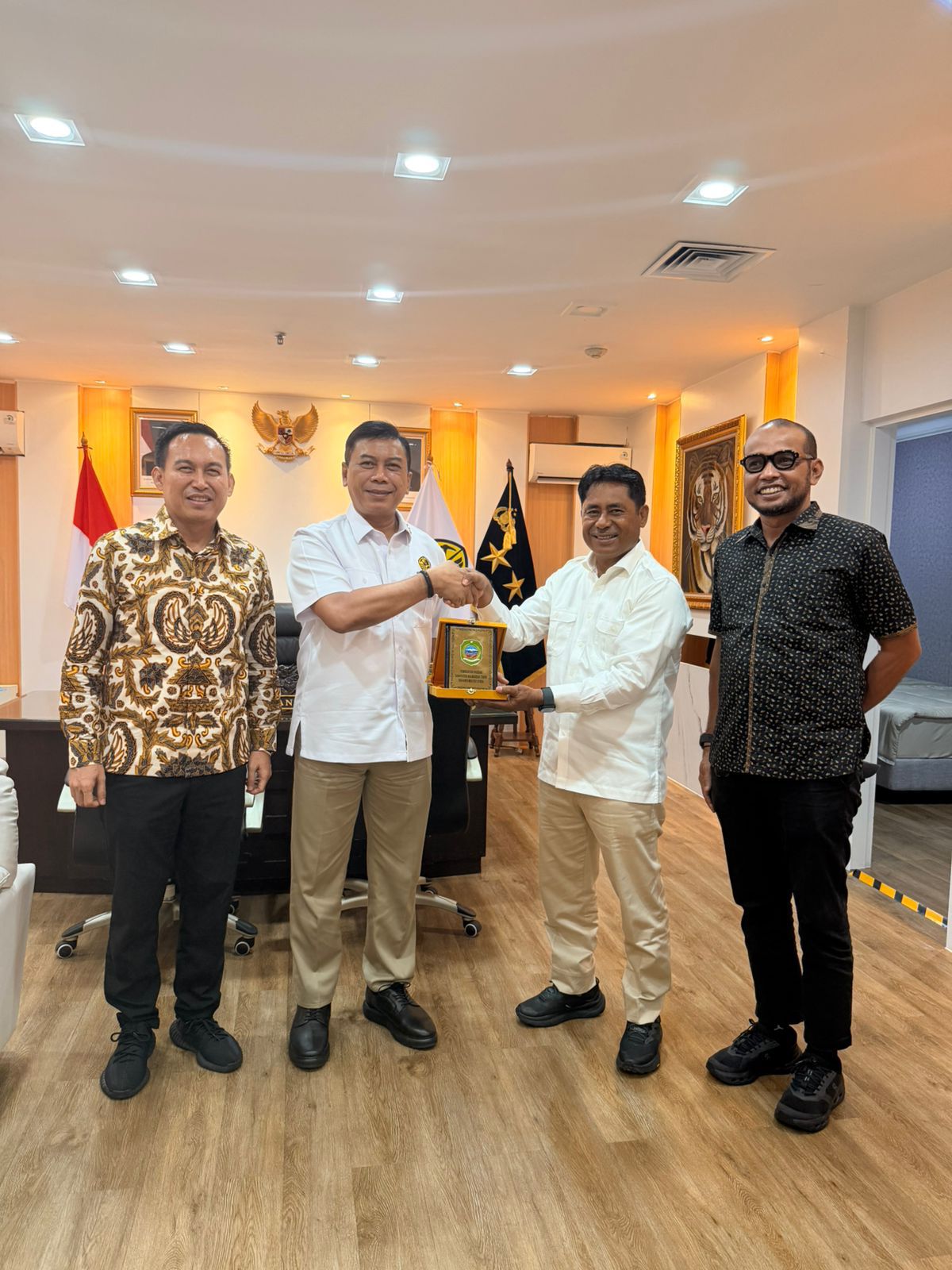 Bupati Haltim Temui Itjen ESDM, Perkuat Pengawasan dan Tata Kelola Tambang