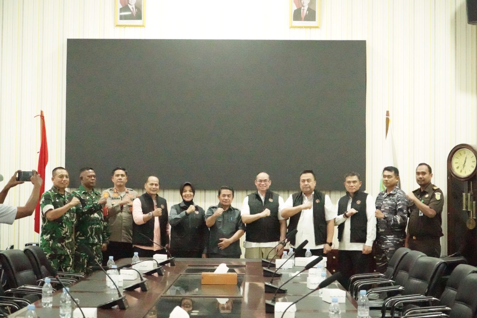 Terima Kunjungan Dewan Pertahanan Nasional RI, Wakil Bupati Anjas Taher Paparkan Pertumbuhan Ekonomi Daerah