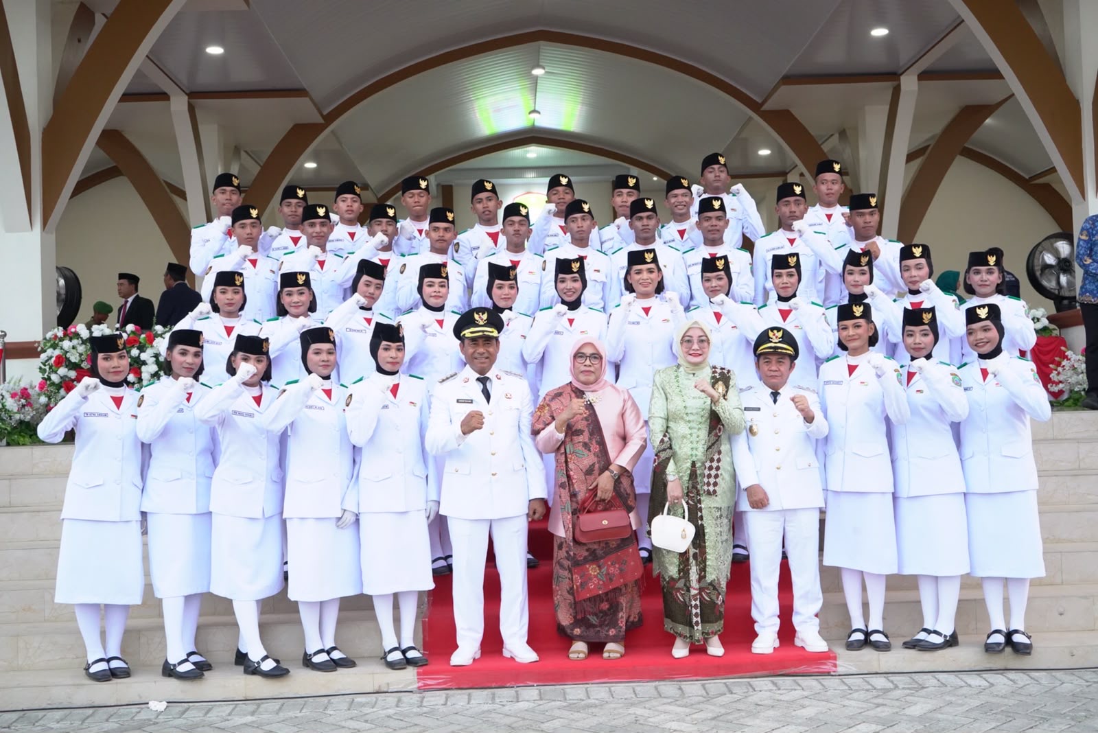 Bupati Haltim Pimpin Upacara Pengibaran Sang Saka Merah Putih HUT ke-81 RI