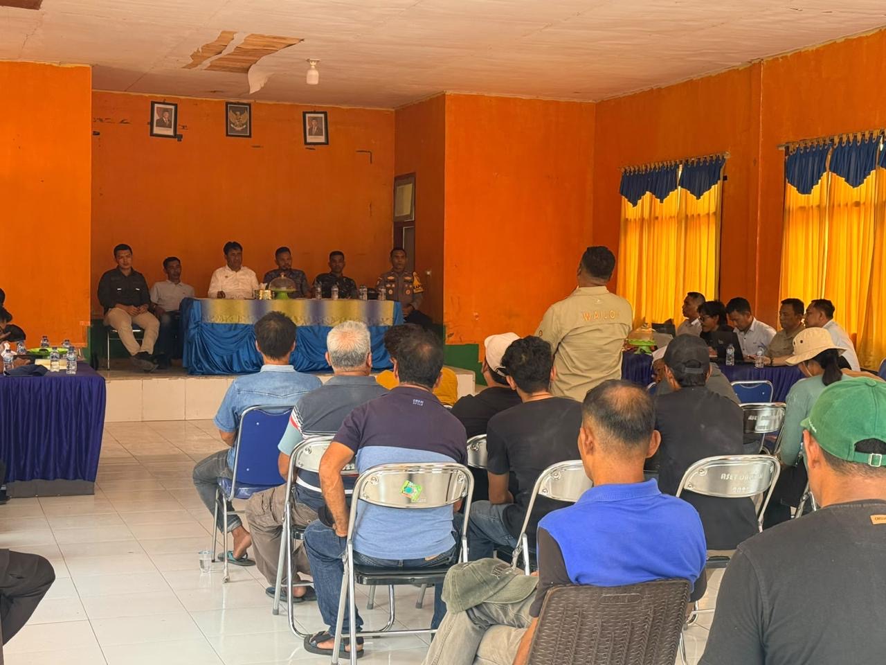 Bupati Haltim Bentuk Tim Investigasi Dampak Debu Hauling di Waijoi dan Jikomoi